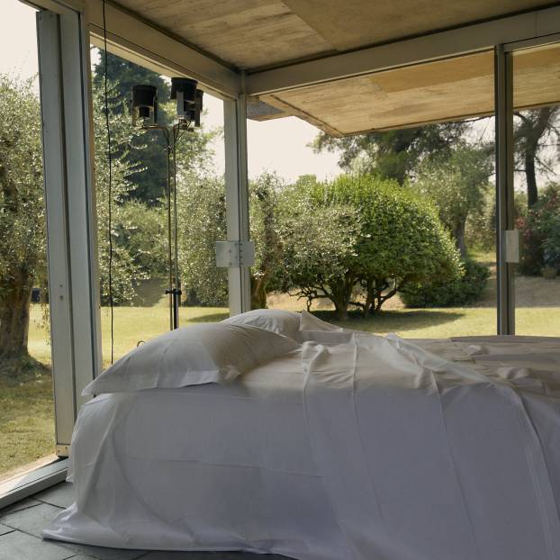 Frette Crispy Percale bedding ideal for hot sleepers and warm climates